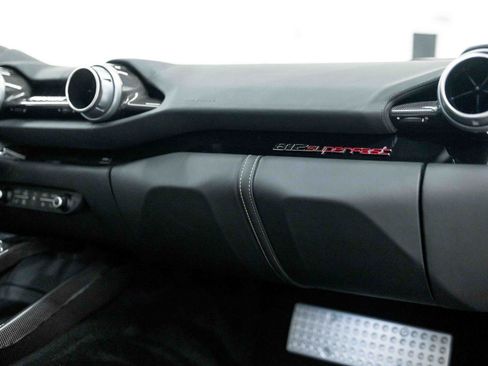Used 2018 Ferrari 812 Superfast RWD image 89