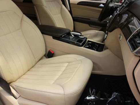 Used 2016 Mercedes-Benz GLE 350 w/ Premium Package image 26