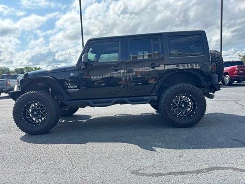 Used 2015 Jeep Wrangler Unlimited Sport w/ Quick Order Package 24S AWD/4WD image 15