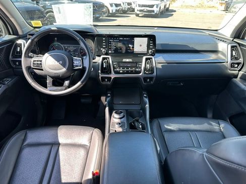 Used 2023 Kia Sorento EX AWD/4WD image 13
