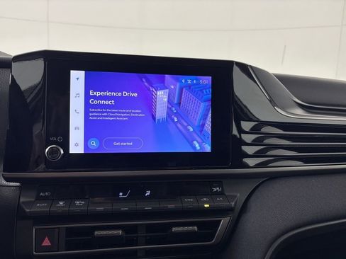 Used 2025 Toyota Camry LE image 25