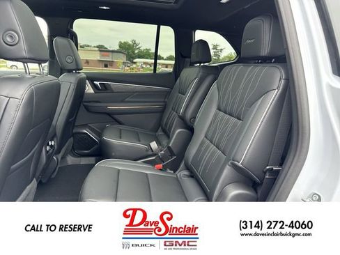 New 2026 Buick Enclave Avenir w/ Super Cruise Package FWD image 23