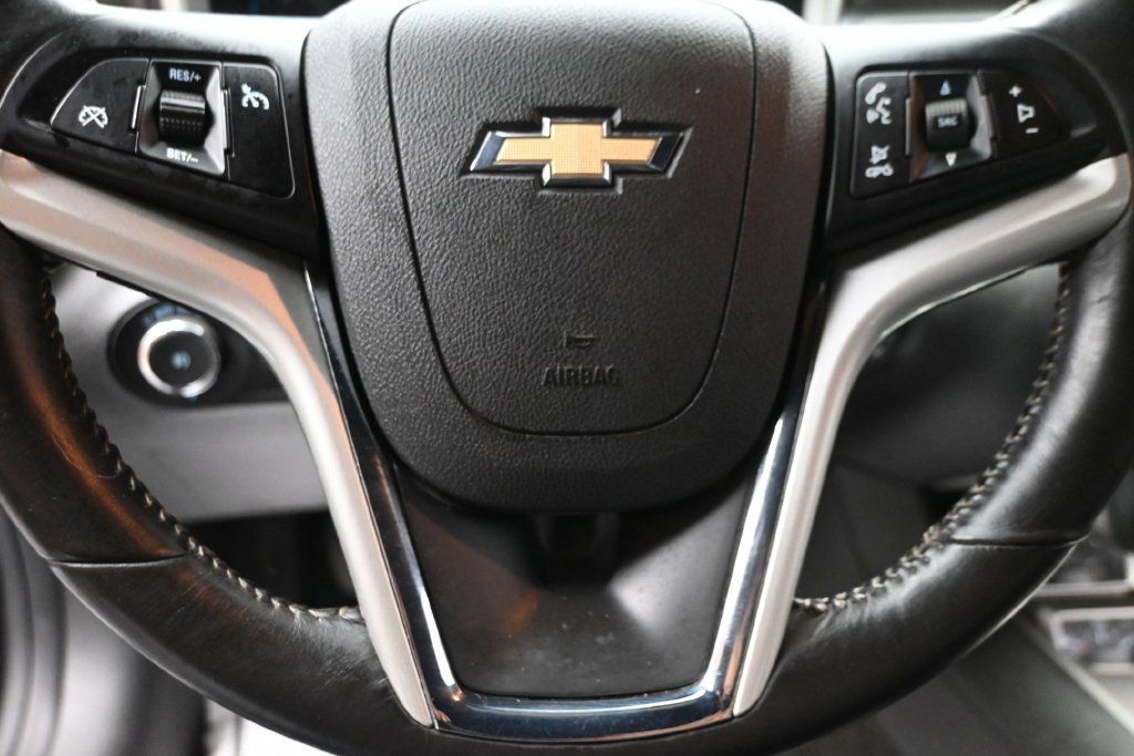 Used 2015 Chevrolet Camaro LT RWD image 14