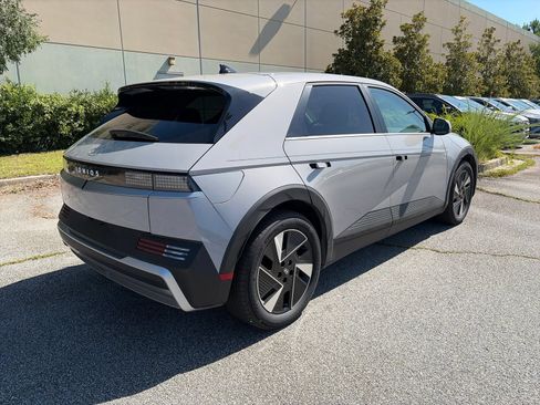 Used 2025 Hyundai Ioniq 5 SE RWD image 6