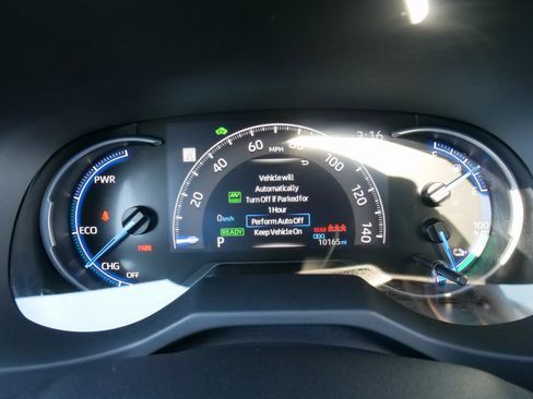 Used 2024 Toyota RAV4 SE image 24