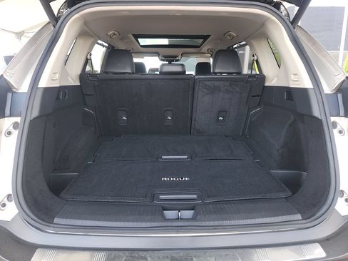 Used 2021 Nissan Rogue Platinum FWD image 14