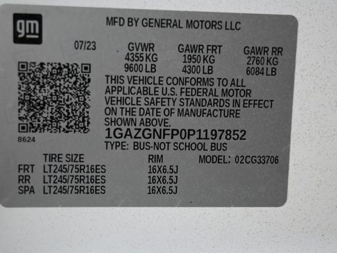 Used 2023 Chevrolet Express 3500 LS RWD image 13