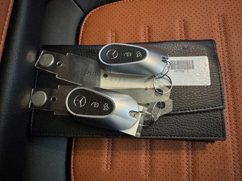 Used 2023 Mercedes-Benz GLC 300 GLC 300 image 28