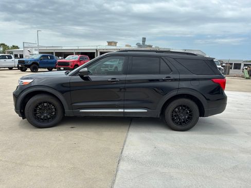 Used 2022 Ford Explorer XLT RWD image 6