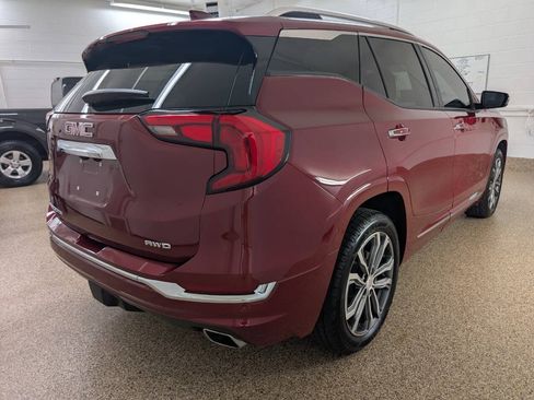 Used 2019 GMC Terrain Denali w/ GMC Pro Grade Package AWD/4WD image 4