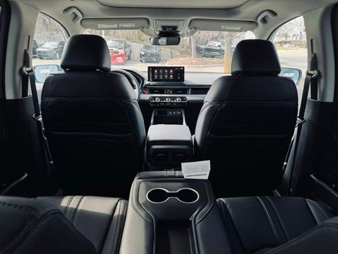 New 2026 Honda Pilot Touring image 26