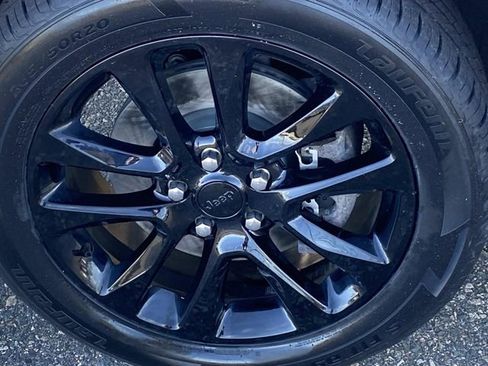 Certified 2021 Jeep Grand Cherokee Laredo X image 26