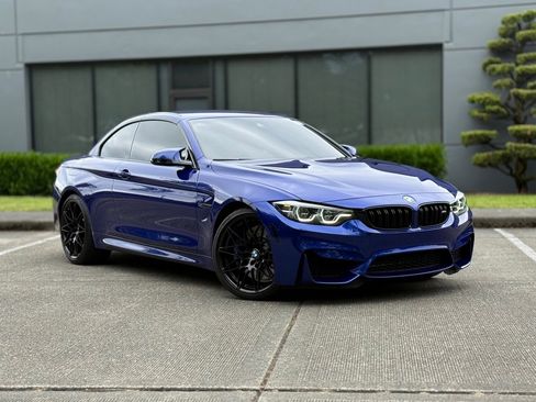 Used 2020 BMW M4 Convertible w/ Competition Package RWD image 2