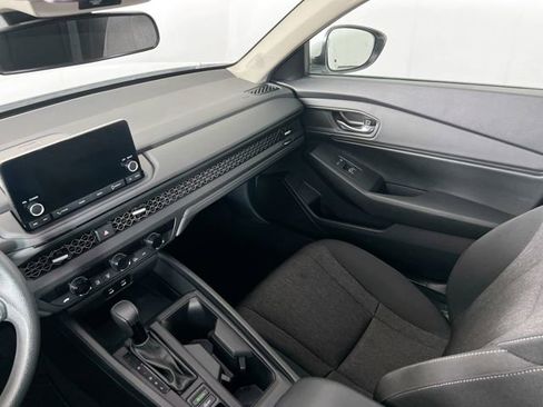 Certified 2023 Honda Accord EX image 26