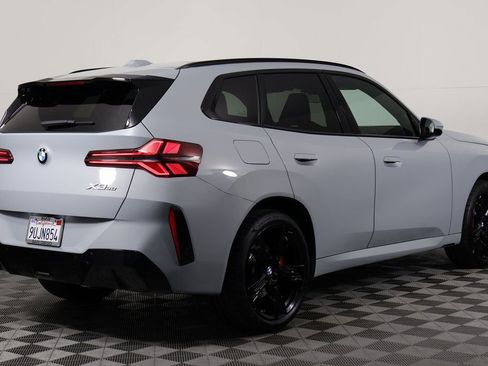 Used 2025 BMW X3 xDrive30i w/ M Sport Package AWD/4WD image 4