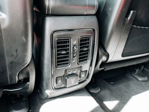 Used 2021 Dodge Durango SRT Hellcat w/ Technology Group AWD/4WD image 38