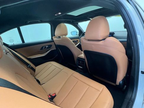 Used 2025 BMW 330i Sedan image 8