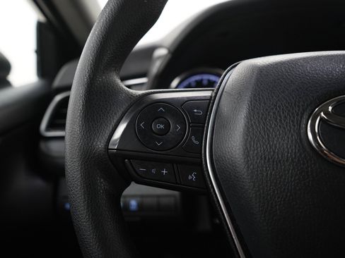 Used 2019 Toyota Camry LE FWD image 22