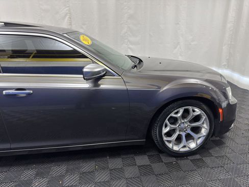 Used 2017 Chrysler 300 C Platinum w/ Safetytec Group II image 10