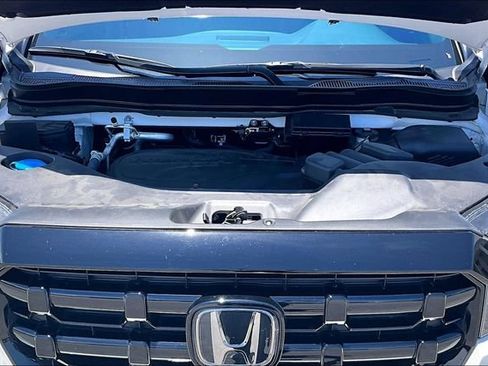 Used 2025 Honda Ridgeline Black Edition image 34
