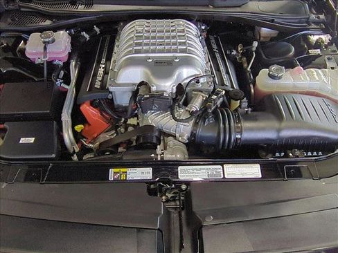 Used 2015 Dodge Challenger SRT Hellcat image 22