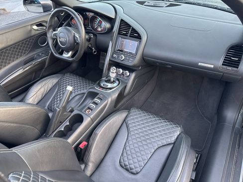 Used 2014 Audi R8 V10 image 24