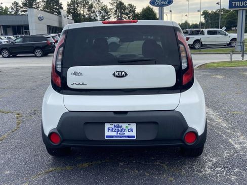 Used 2016 Kia Soul FWD image 4