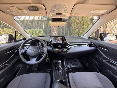 Used 2021 Toyota C-HR LE FWD image 12