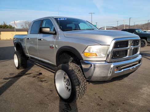 Used 2012 RAM 2500 SLT image 3