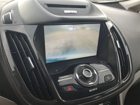 Used 2013 Ford C-MAX SEL image 22