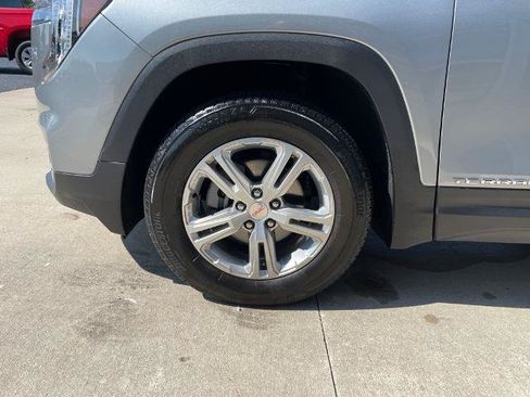 Used 2024 GMC Terrain SLE AWD/4WD image 15