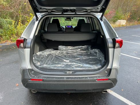 New 2025 Toyota RAV4 XLE w/ Convenience Package image 24