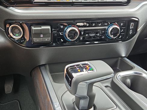 New 2026 GMC Sierra 1500 SLT w/ SLT Premium Plus Package AWD/4WD image 27
