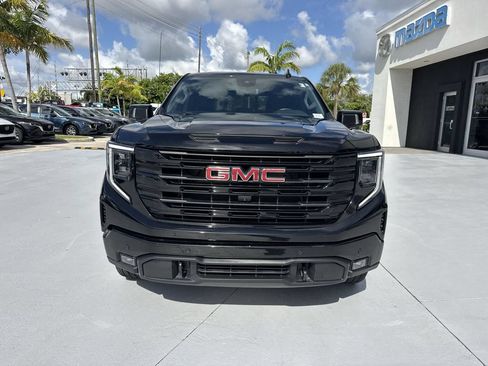 Used 2025 GMC Sierra 1500 Elevation w/ Elevation Premium Package AWD/4WD image 8
