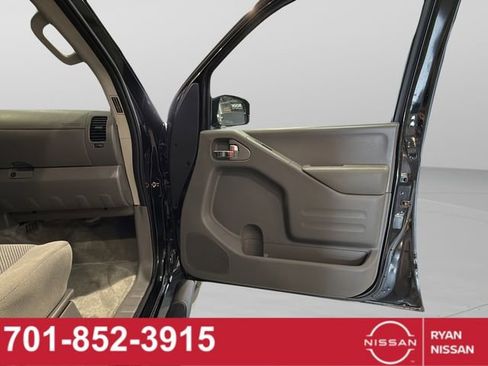 Certified 2018 Nissan Frontier SV w/ Value Truck Package AWD/4WD image 37