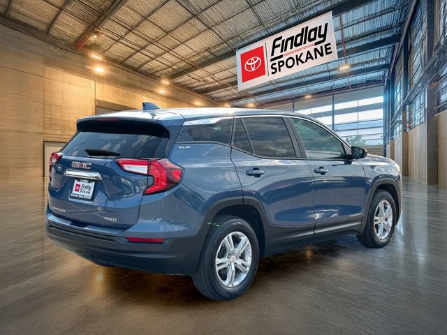 Used 2024 GMC Terrain SLE AWD/4WD image 5