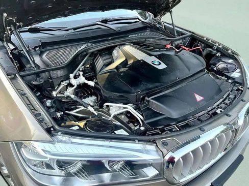 Used 2017 BMW X5 xDrive50i w/ Executive Package image 34