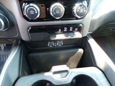 New 2026 RAM 1500 Big Horn AWD/4WD image 16