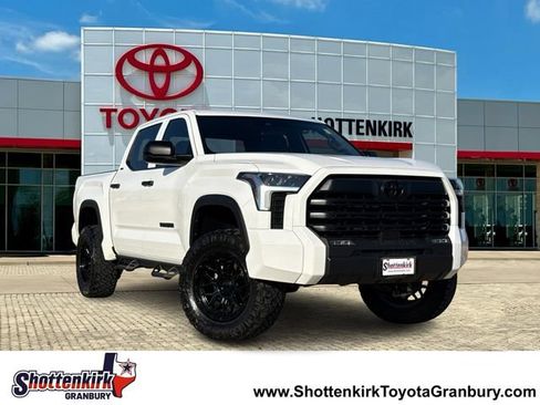 Used 2025 Toyota Tundra SR5 AWD/4WD image 1