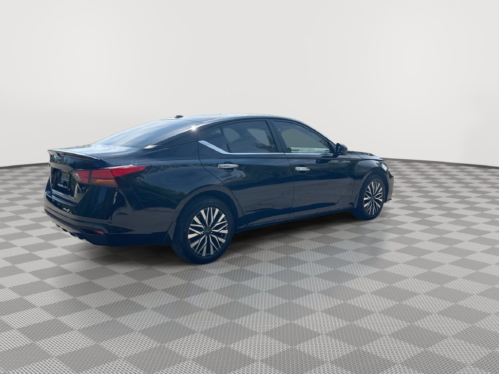 Certified 2025 Nissan Altima 2.5 SV FWD image 13