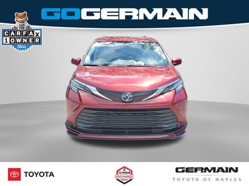 Used 2023 Toyota Sienna LE FWD image 3