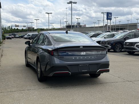 Used 2026 Hyundai Sonata SE FWD image 7