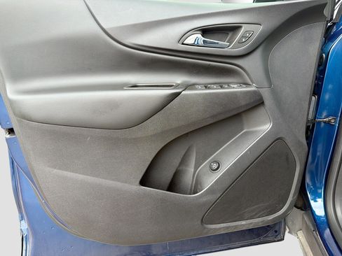 Used 2022 Chevrolet Equinox LT FWD image 22