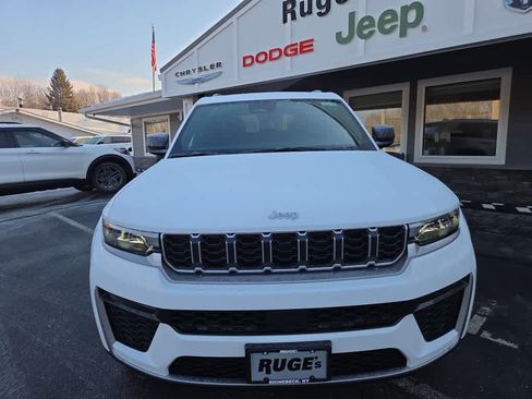 New 2026 Jeep Grand Cherokee Limited image 2