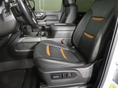 Used 2022 GMC Sierra 2500 AT4 w/ AT4 Preferred Package image 13