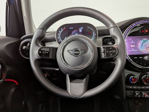 Used 2022 MINI Cooper 4-Door Hardtop FWD image 29