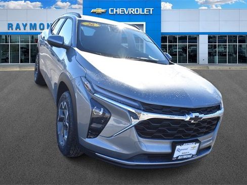 New 2026 Chevrolet Trax LT w/ LT Convenience Package image 10