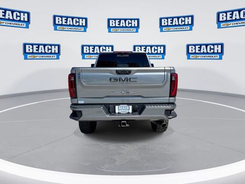 Used 2024 GMC Sierra 2500 Denali AWD/4WD image 7