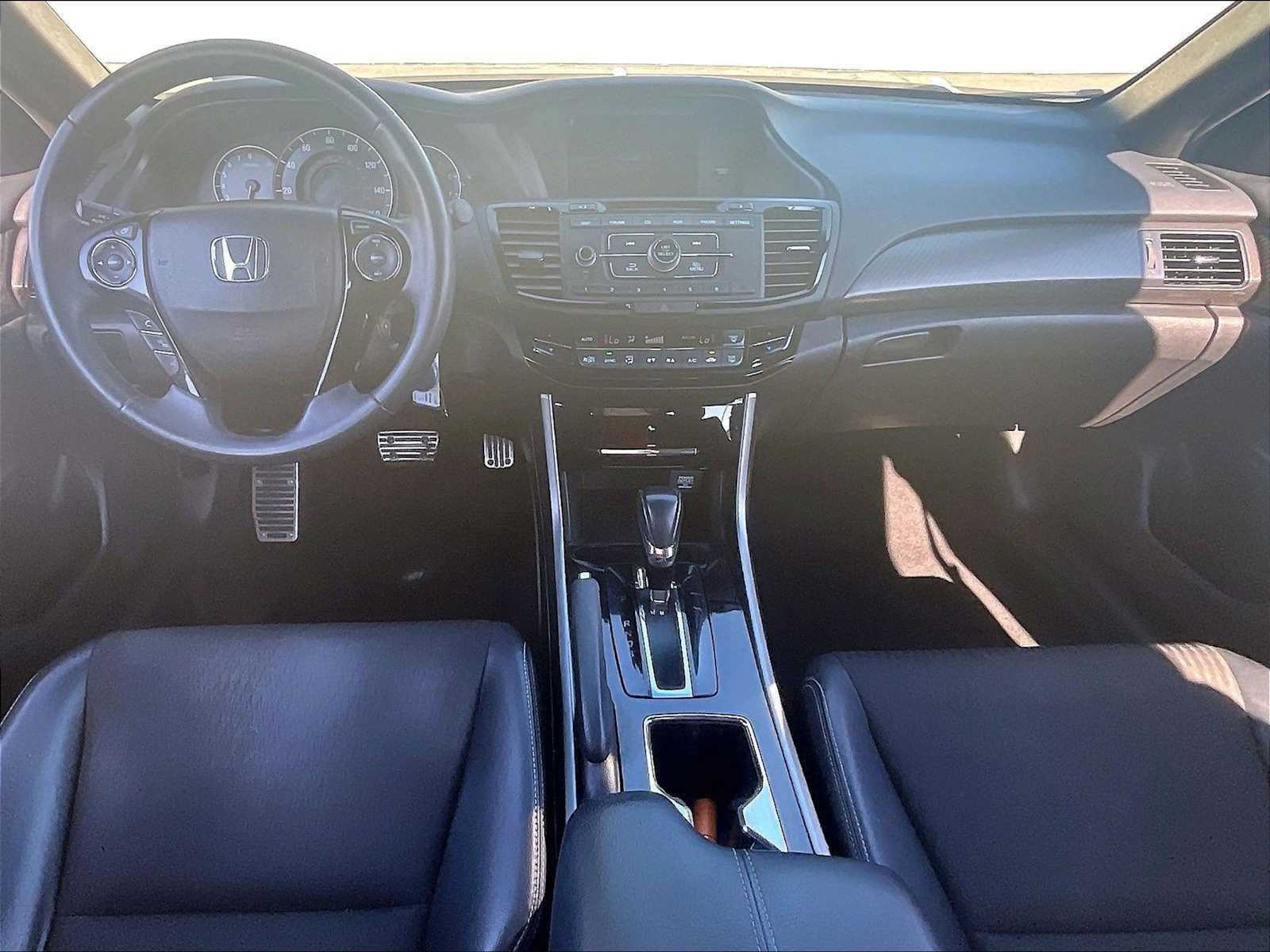 Used 2017 Honda Accord Sport image 16