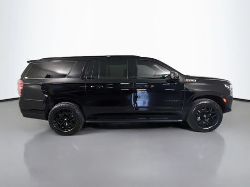 Used 2022 Chevrolet Suburban Z71 w/ Luxury Package AWD/4WD image 5